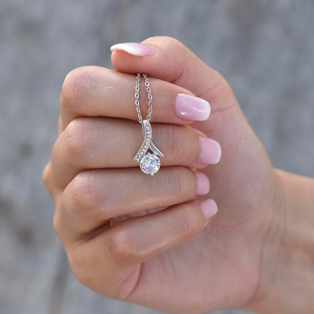 Alluring Beauty Necklace: Darling