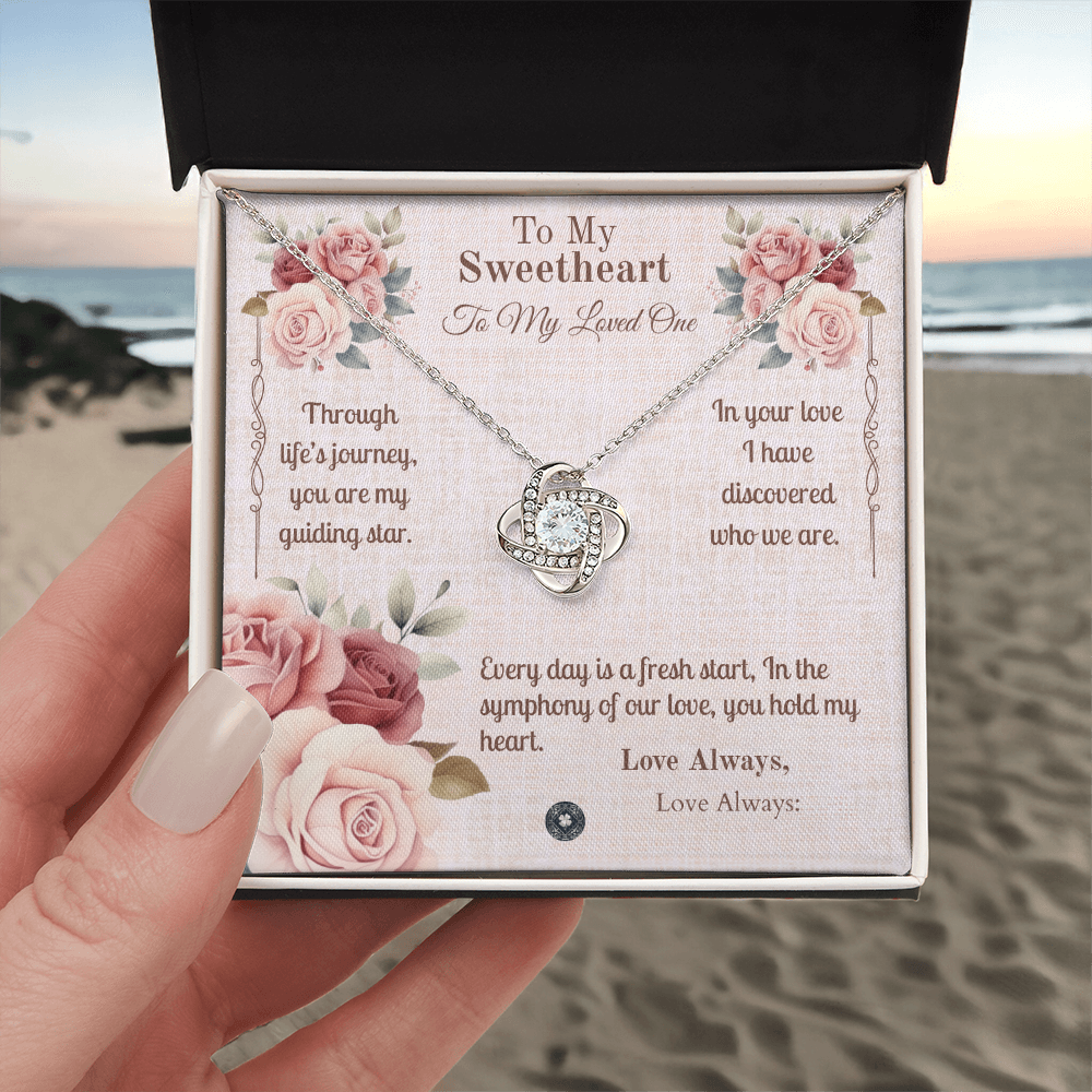 Love Knot Necklace: Sweetheart