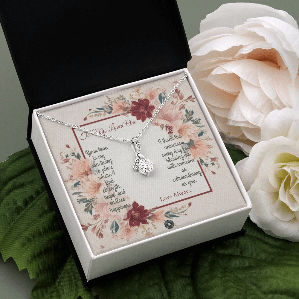 Alluring Beauty Necklace: Darling Jewelry 18K Yellow Gold Two Tone Box The Silver Clover & Co.