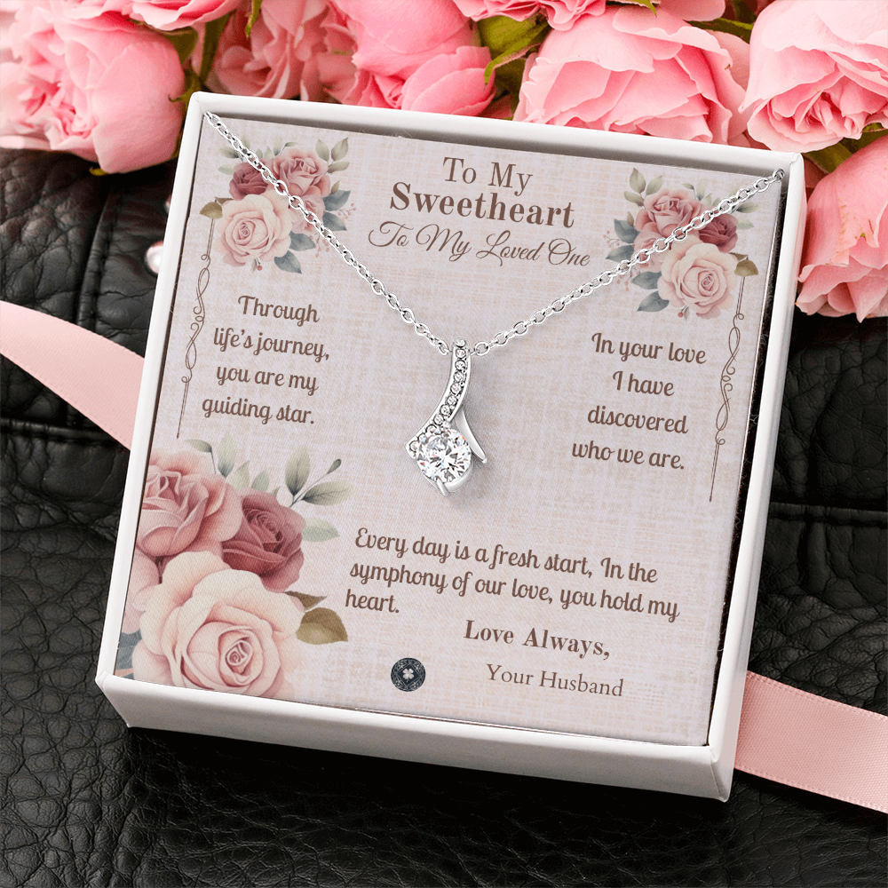 Alluring Beauty Necklace: Sweetheart