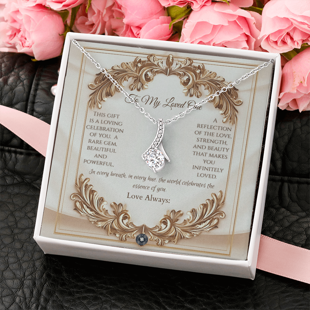 Alluring Beauty Necklace: Elegance