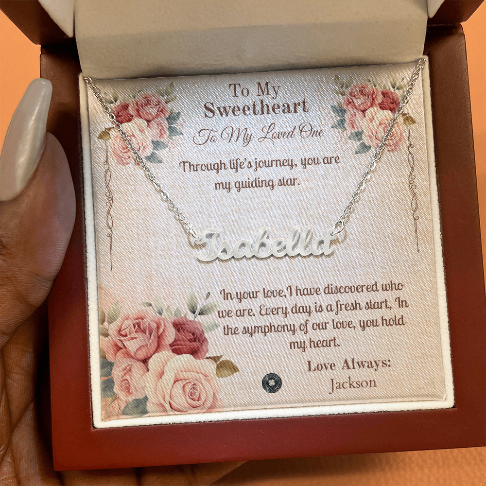 Horizontal Name Necklace: Sweetheart